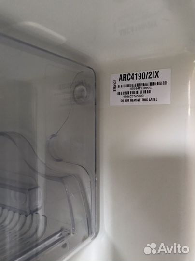 Холодильник whirlpool ARC4190/2IX на запчасти