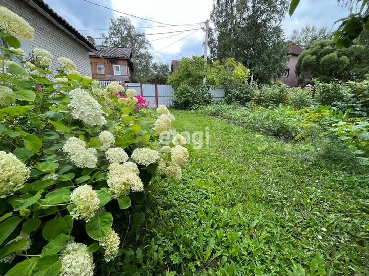 Дом 32,9 м² на участке 4,6 сот.