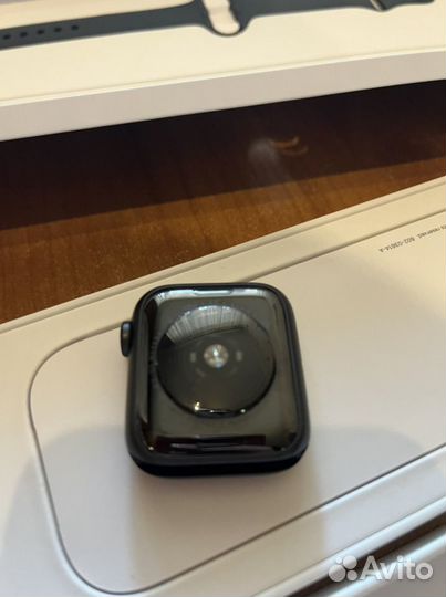 Часы apple watch SE 40 mm