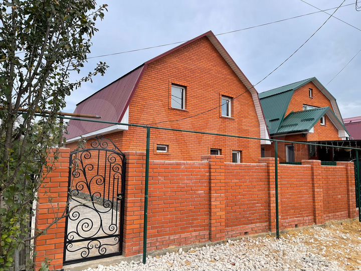 Дом 100 м² на участке 6 сот.