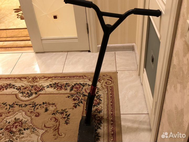 Продаю самокат хороший поменять подчивники