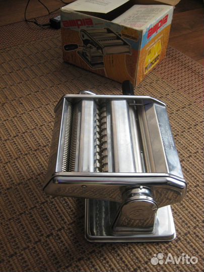 Продам машинку для изготовления пасты Marcato