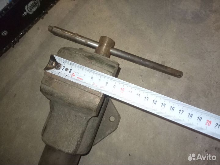 Тиски слесарные бу СССР