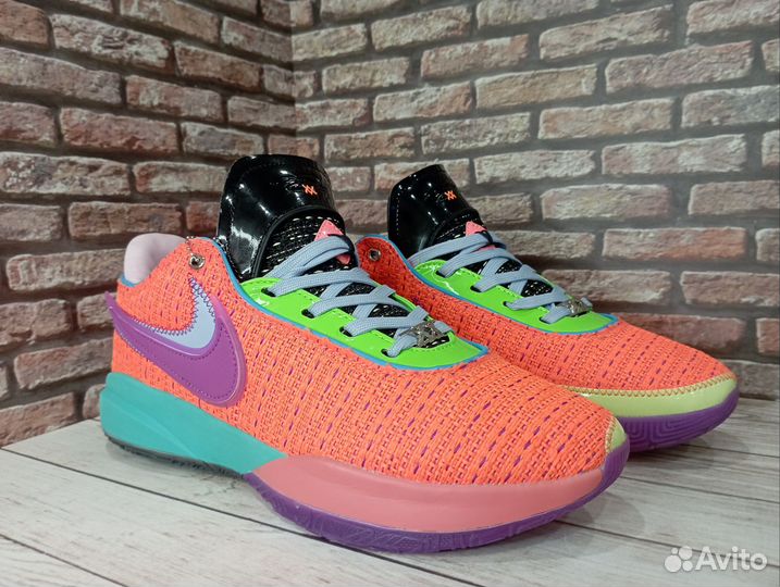 Баскетбольные кроссовки nike lebron 20