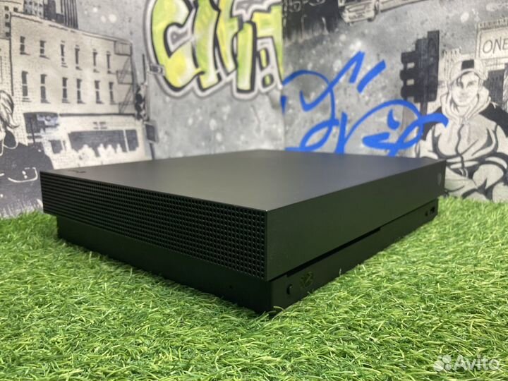 Xbox One X 1TB Покупка/Продажа