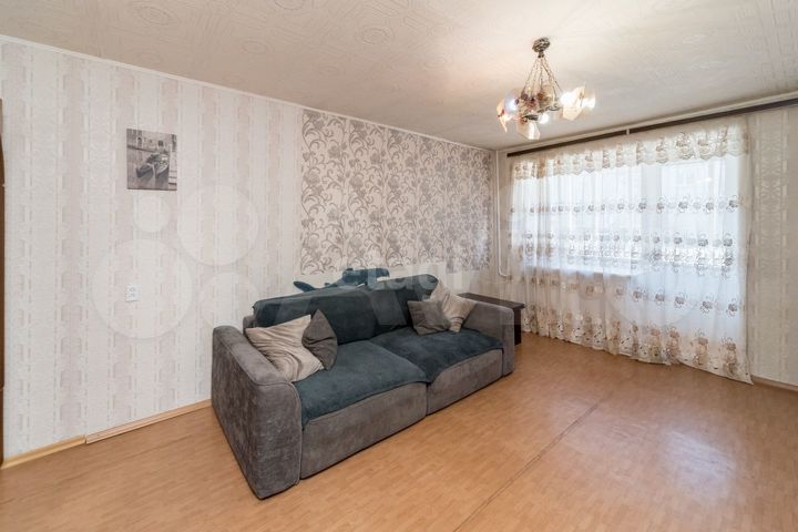 4-к. квартира, 81,5 м², 1/3 эт.