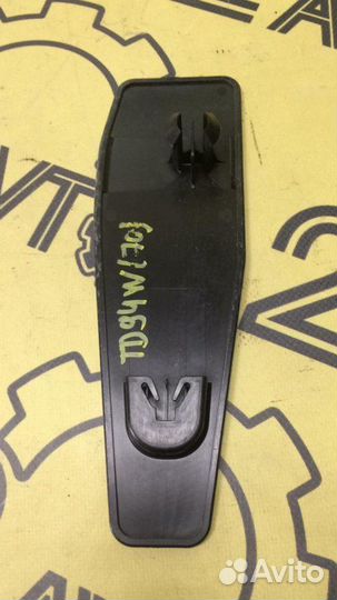 Подставка под ногу Suzuki Escudo TD94W H27A