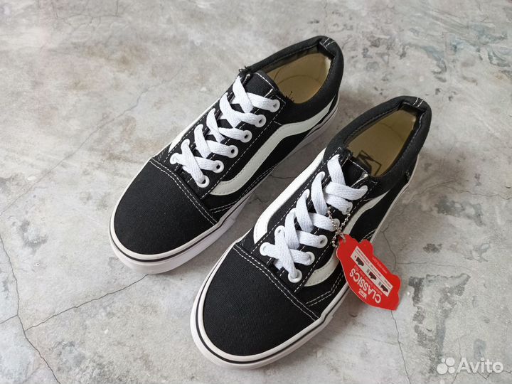 Кеды Vans с белой подошвой