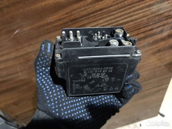 Реле свечей накала Mercedes-Benz E-Class W124