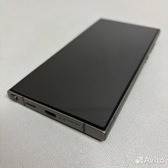 Samsung Galaxy S24 Ultra, 12/256 ГБ