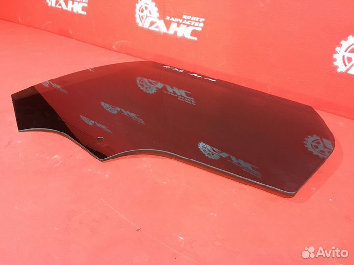 Стекло двери заднее левое Land Rover Discovery