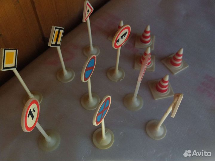 Дорожные знаки игрушки СССР