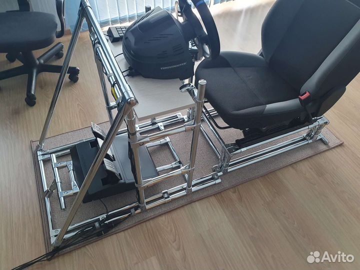 Кокпит для симрейсинга