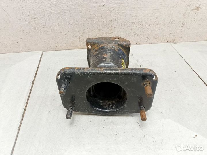 Кронштейн усилителя заднего бампера