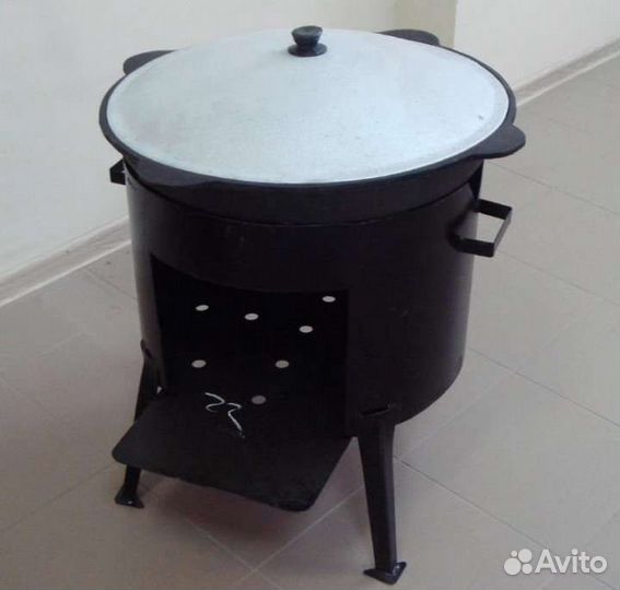 Казан чугунный на подарок