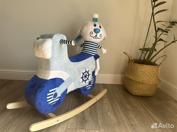 Детская игрушка качалка
