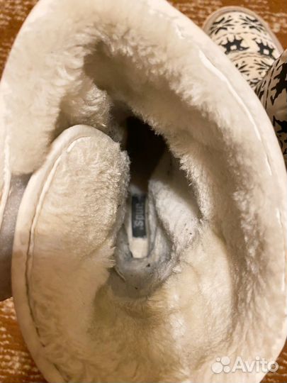 Дутики женские зимние