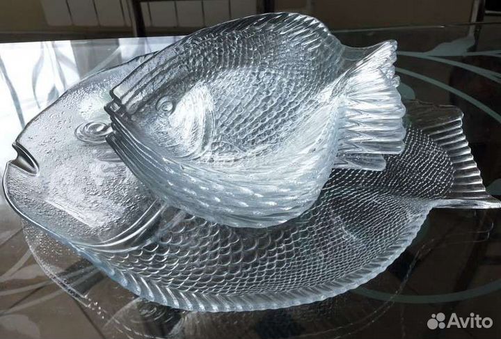 Красивый набор блюдо + 6 тарелок