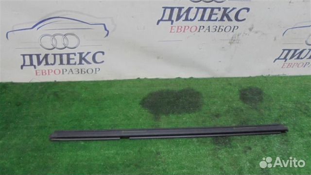 Накладка стекла заднего правого VW Tiguan 2007-20