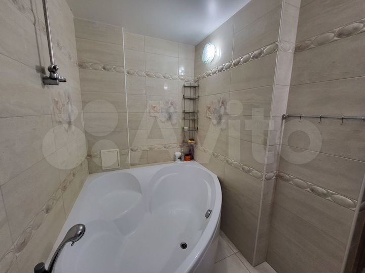 3-к. квартира, 90 м², 3/5 эт.