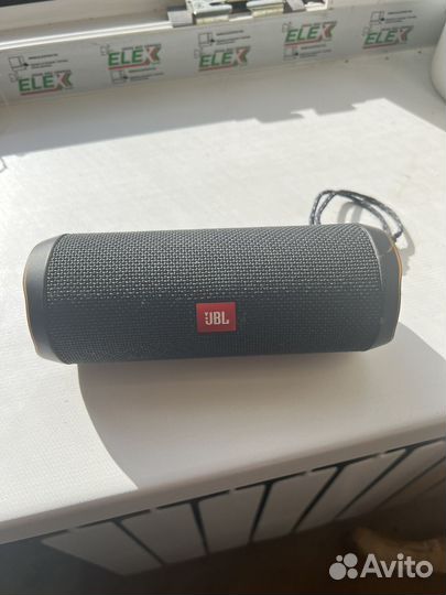 JBL flip 4