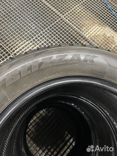 Bridgestone Blizzak DM-V2 225/60 R17