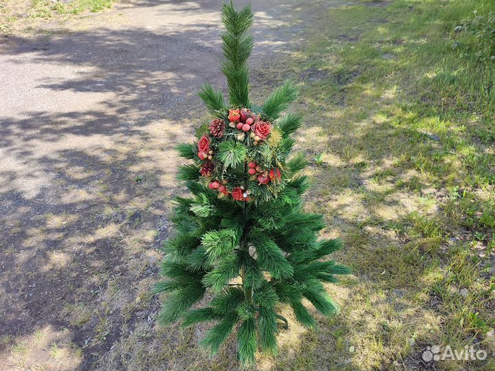 Искусственная новогодняя ёлка