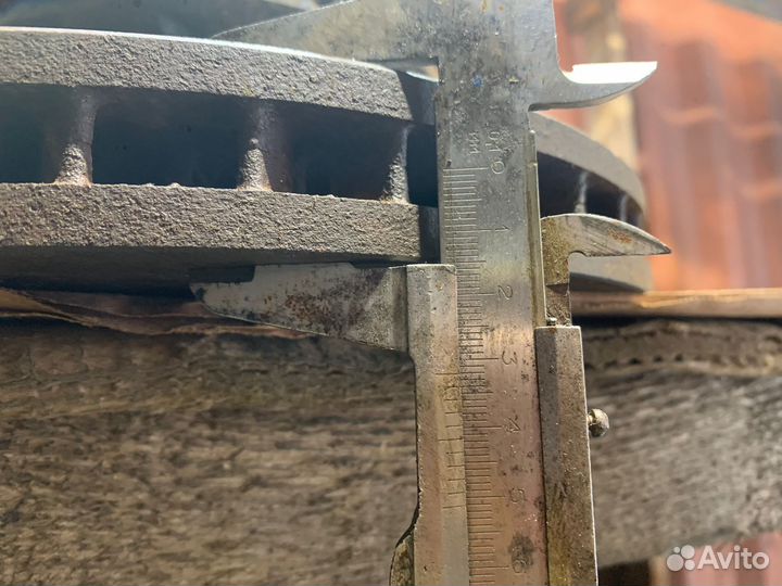 Тормозные диски комплект Toyota land cruiser 100