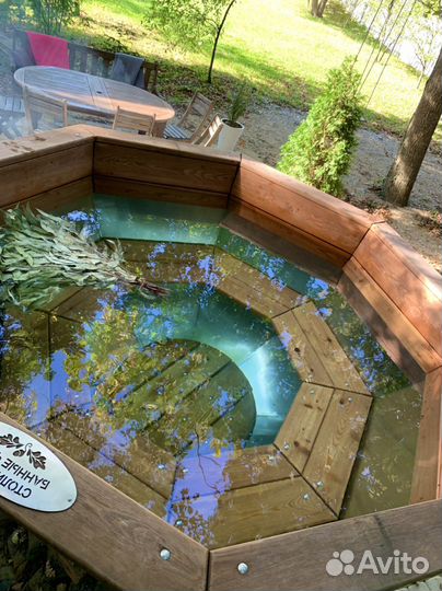 Сауна-баня с банным чаном, с горячим спа-бассейном