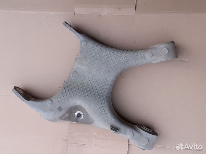 Задний левый нижний рычаг BMW X5, E70