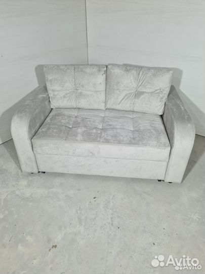 Диван раскладной новый