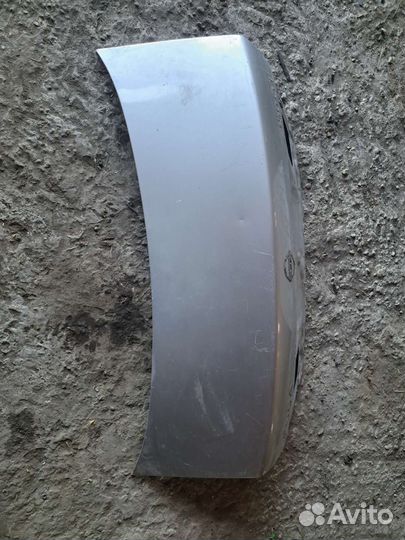 Крышка багажника на Nissan Fuga