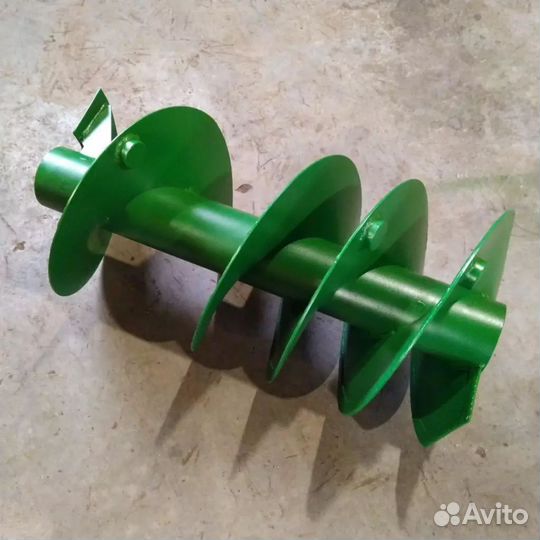 Шнек №AXE12921 комбайна John Deere