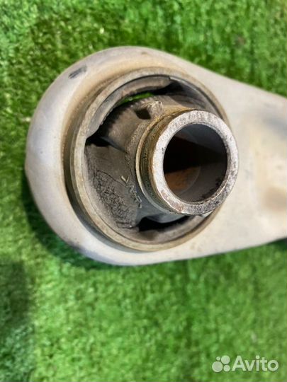 Рычаг(5) передний правый Toyota Sienta NSP170