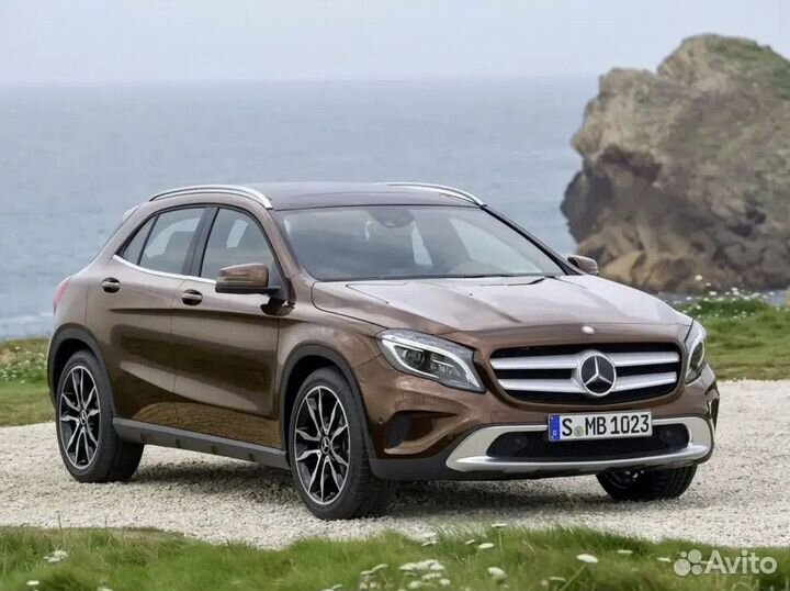 Стекло фары Mercedes GLA X156 2012-17