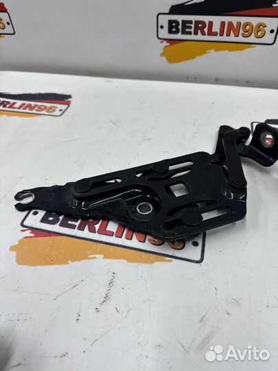 Петля капота левая Bmw X5 E70 N57D30 2013