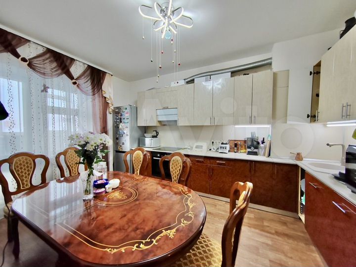 2-к. квартира, 89 м², 6/12 эт.