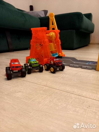 Гиперпетля Вспыша и чудо машинок