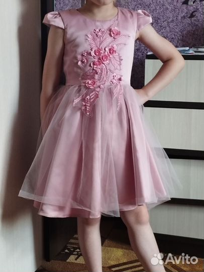 Продам детские платья для девочки рост 122-128