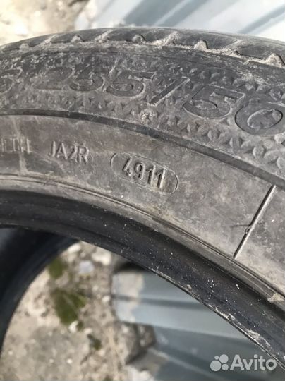 Goodyear UltraGrip 255/50 R19