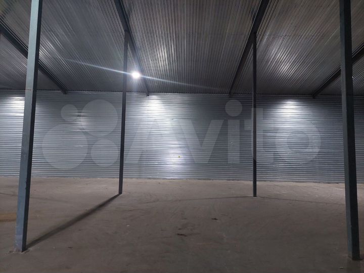 Утепленный склад, 1300 м². 1 этаж. Ворота 4,5*3,0