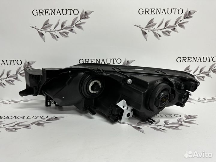 Фара правая новая mazda CX-7 галоген