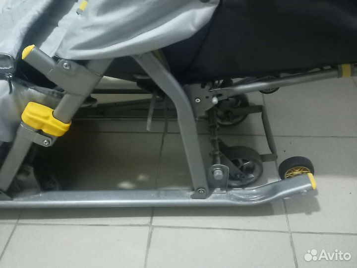 Детские санки с колесами