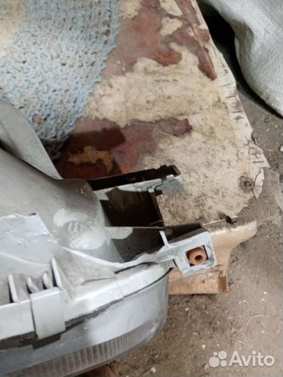 Фара для тоёта спринтер