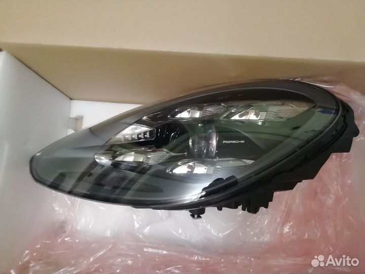 Фара левая Porsche Panamera