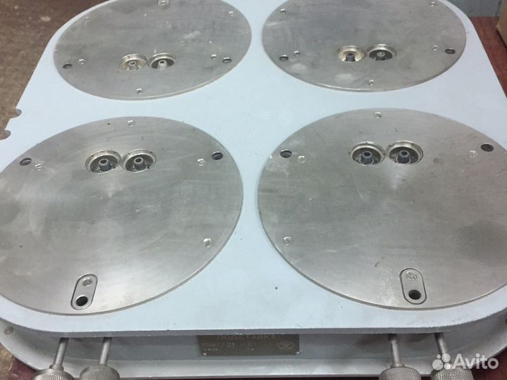 Подставка к мерам емкости Р597/21