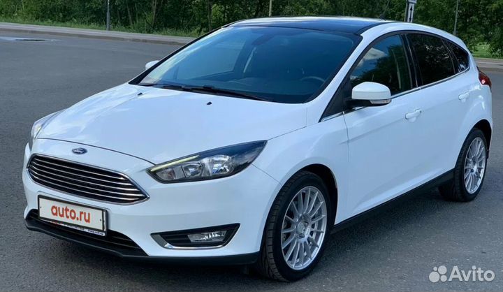 Фара передняя правая с LED дхо Ford Focus 3 15-18