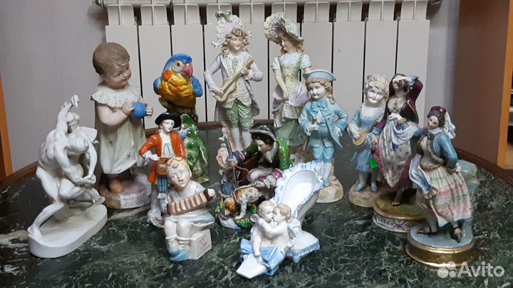 Фарфоровая Статуэтка