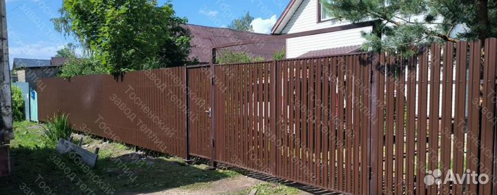 Забор из металлического штакетника под ключ