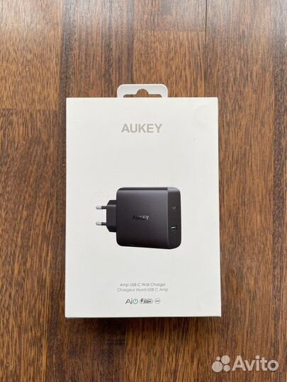 Зарядное устройство aukey 56w USB-C